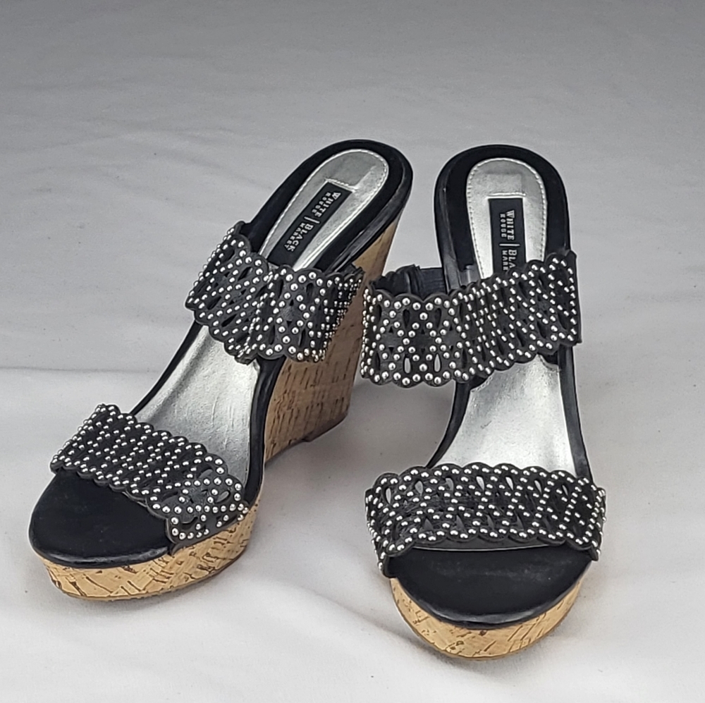 White House Black Market Size 7 Wedges